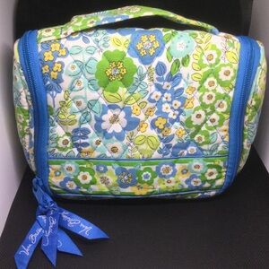 Vera Bradley English Meadow Mini Hanging
Cosmetic Organizer